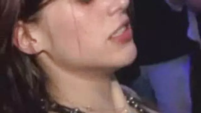 Miễn phí khiêu dâm, không giấy đăng ký  Blowjob phim sec dit chung với một người đàn ông da đen.