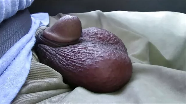 Miễn phí khiêu dâm, không giấy đăng ký  Hai bà mẹ mũm mĩm với bộ ngực nở nang và cặp mông to đang sec xi dit nhau cởi quần áo cho nhiếp ảnh gia