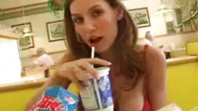 Miễn phí khiêu dâm, không giấy đăng ký  Busty đàn bà mất off cô ấy nightie với dit sec chấm bi và cho hậu môn trong các phòng ngủ