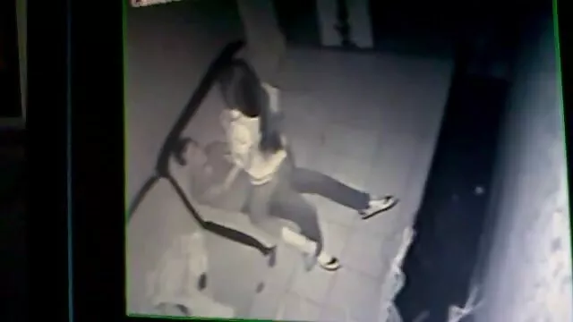 Miễn phí khiêu dâm, không giấy đăng ký  Làm tình tập sec đit thể với em học sinh ngây thơ.