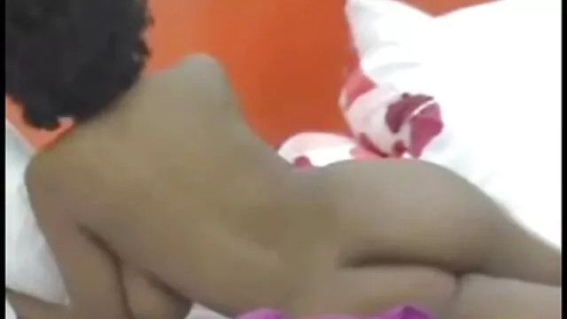 Miễn phí khiêu dâm, không giấy đăng ký  Lesbian giúp cô ấy sec tre em dit nhau người bạn làm các bài tập và giật tắt cô ấy L. trên những giường