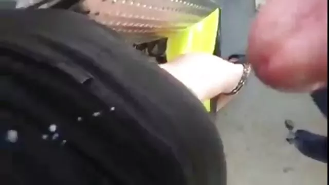 Miễn phí khiêu dâm, không giấy đăng ký  Châu Á làm hài lòng người da đen với một thổi kèn trên giường sec ba bau dit nhau