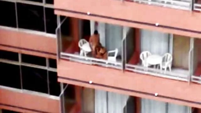 Miễn phí khiêu dâm, không giấy đăng ký  Tóc vàng trung niên Busty hiến thân cho người tình bị sec dit nhau khong che ung thư