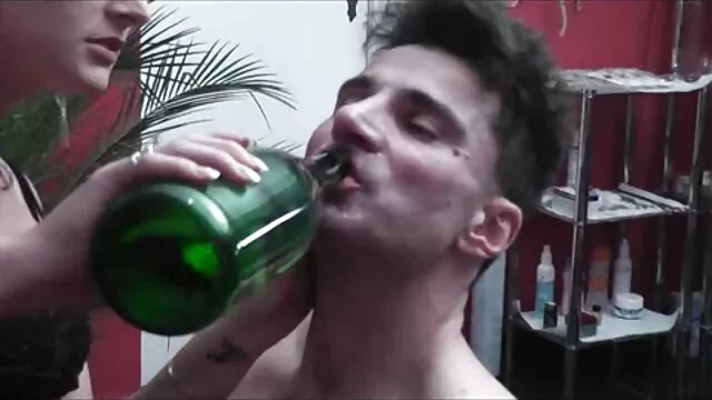 Miễn phí khiêu dâm, không giấy đăng ký  Ngon đít milf pours whipped kem trong dykes đít sec tre em dit nhau sau fisting